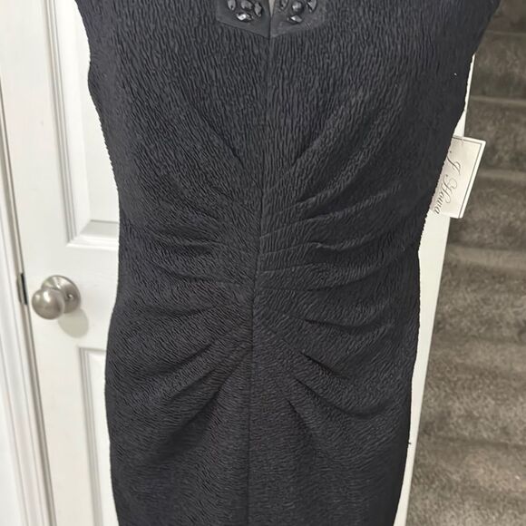 J Howard Elegant Black Dress with Embellished Neckline Size 10 NWT - Picture 4 of 12